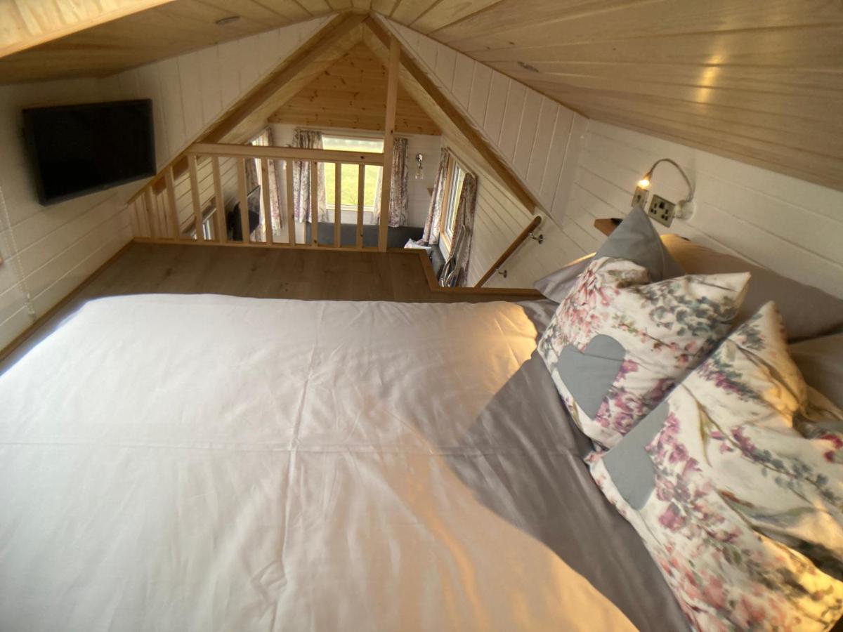 Вилла The Cedar Tiny House Coldingham Экстерьер фото