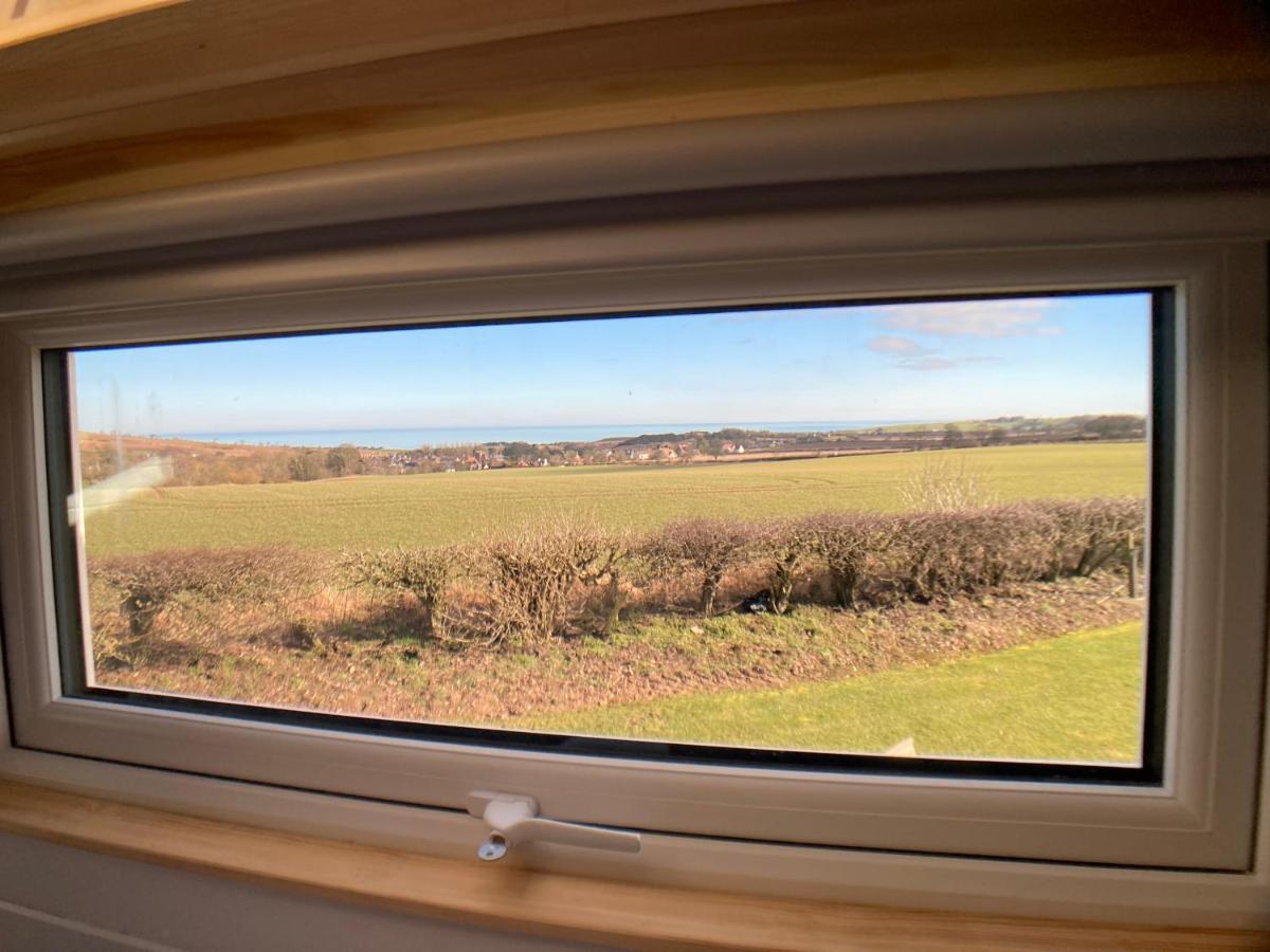 Вилла The Cedar Tiny House Coldingham Экстерьер фото
